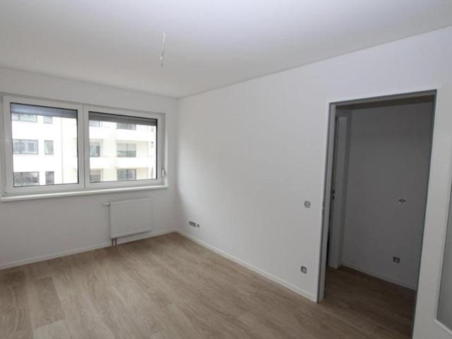 Zu Vermieten 2 Schlafzimmer Wohnung Coulinstraße AUT DS103414462