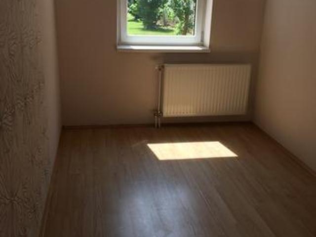 Zu Vermieten 2 Schlafzimmer Wohnung Enzesfeld AUT DLS102887689