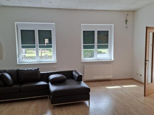 Zu Vermieten 2 Schlafzimmer Wohnung Fernitz AUT DLS105111717