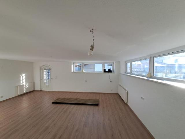 Zu Vermieten 2 Schlafzimmer Wohnung Mieming AUT DS104798522