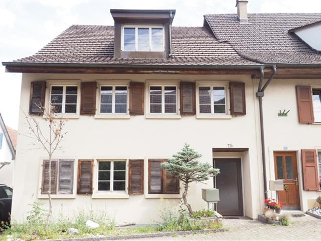 Grosszügig, hell & zentral wohnen in Bretzwil