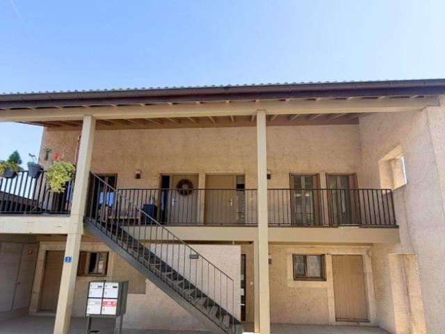Zu vermieten – 4 Zimmer Wohnung mit Balkon in Genolier
