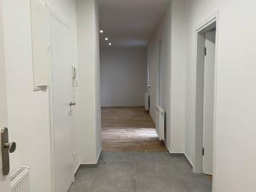 Zu Vermieten 4 Schlafzimmer Wohnung Schwechat AUT DLS98135216