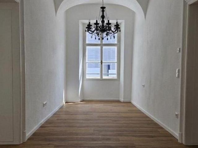 Zu Vermieten 4 Schlafzimmer Wohnung Salzburg Salzburg DS104896742