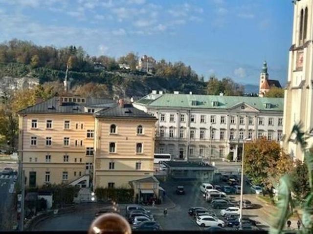 Zu Vermieten 4 Schlafzimmer Wohnung Salzburg Salzburg DS105056798