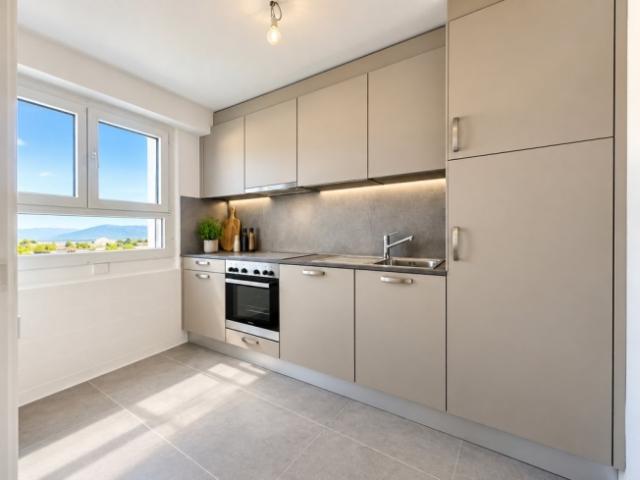Zu vermieten – Grundstück 822 – Wohnung mit 4 Teilen im 8. Stock