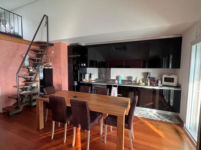 Zu vermieten: Grosszügige 4.5 Zimmer Wohnung mit Panoramaterrasse