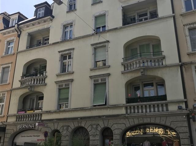Zu vermieten in Delémont, 3,5 Zimmer Wohnung mit Balkonen