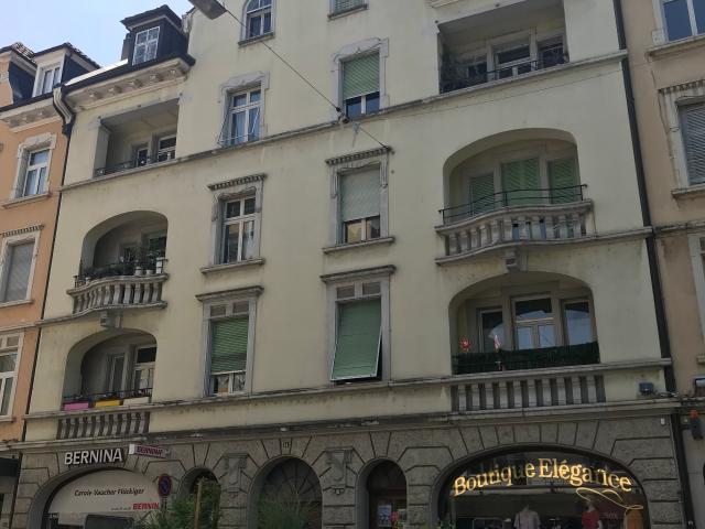Zu vermieten in Delémont, 3,5 Zimmer Wohnung mit Balkonen