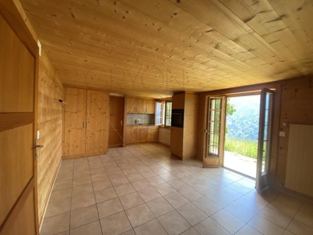 Zu vermieten in Posses bei Bex schönes 2 Zimmer Apartment mit Balkon
