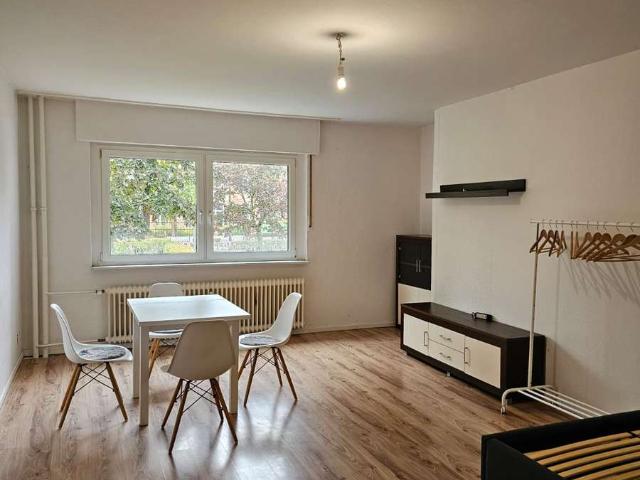 Zu vermieten Möbelierte Einzimmerwohnung mit PKW Stellplatz