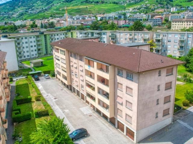 ZU VERMIETEN Schöne 4 ½ Zimmer Wohnung im Süden der Stadt Siders