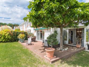 ZU VERMIETEN Sehr hübsche angrenzende Villa, 10 Minuten von Carouge entfernt