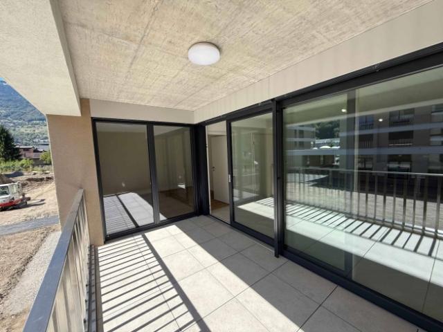 Zu vermieten – Prächtige neue 2,5 Zimmer Wohnung mit Terrasse