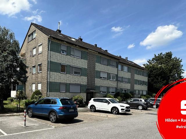 Zu Fuß in die City. Dachgeschosswohnung mit Außenstellplatz als Kapitalanlage!