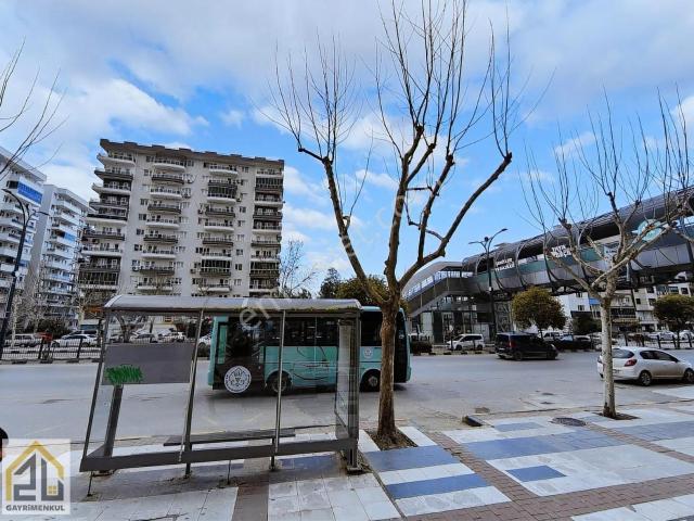 Zu Gayrimenkul Den Merkez Efendi Cadde Üstü 1+1 Arakat Daire