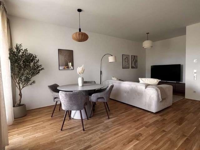 Zum Erstbezug: Modern möblierte 3 Zimmerwohnung großer Terrasse in zentraler Lage von Eltville