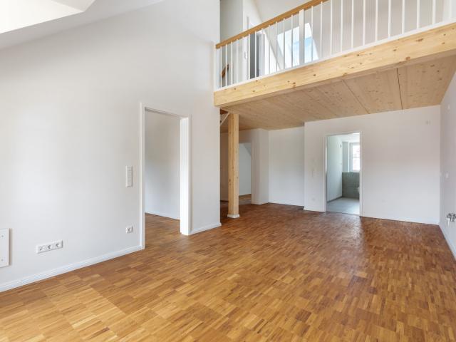 Zum Erstbezug: 3 Zimmer Wohnung mit Loggia in Südausrichtung