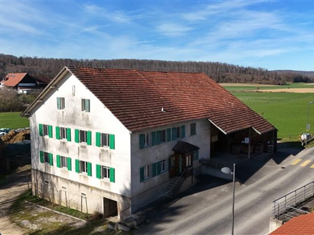 Zum Verkauf bezauberndes renoviertes Haus in Coeuve