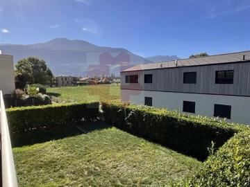 Zu Verkaufen Charmantes 4.5 Zimmer Apartment in Magnot