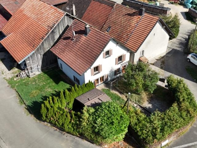 Zum Verkauf ein charmantes kleines Haus mit 5,5 Zimmern zur Renovierung in Bonfol