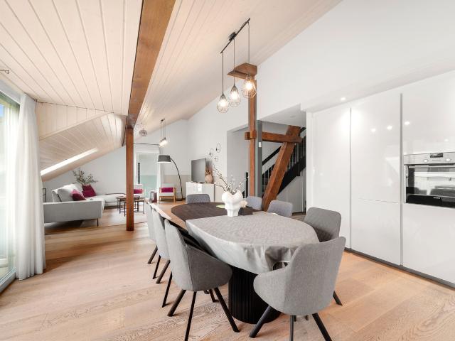 Zu verkaufen – Wunderschönes 4,5 Zimmer Duplex in Bulle mit atemberaubendem Blick auf den Moléson