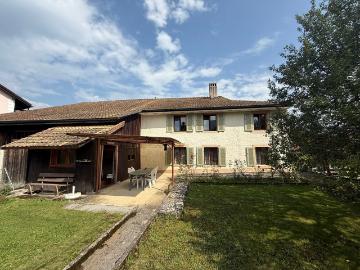Zum Verkauf in Courfaivre Haus mit 2 Wohneinheiten zur Renovierung