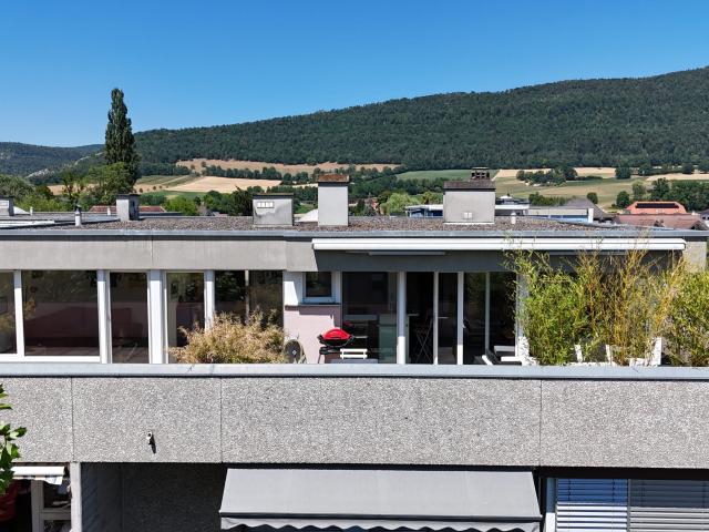 Zum Verkauf in Courroux Penthouse mit 6,5 Zimmern und Panoramaterrasse