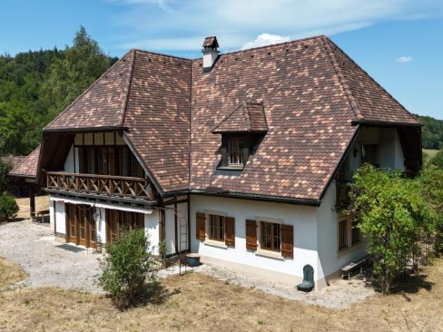 Zum Verkauf in der Villa Asuel mit 9,5 Zimmern und einem Grundstück von 2.747 m²