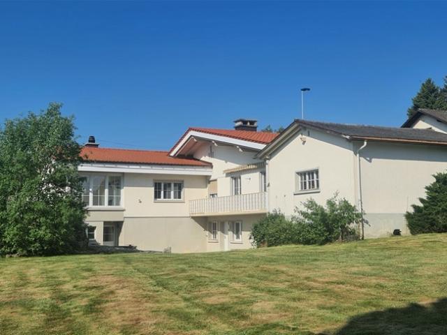 Zum Verkauf in Franches Montagnes, Herrenhaus mit 7,5 Zimmern