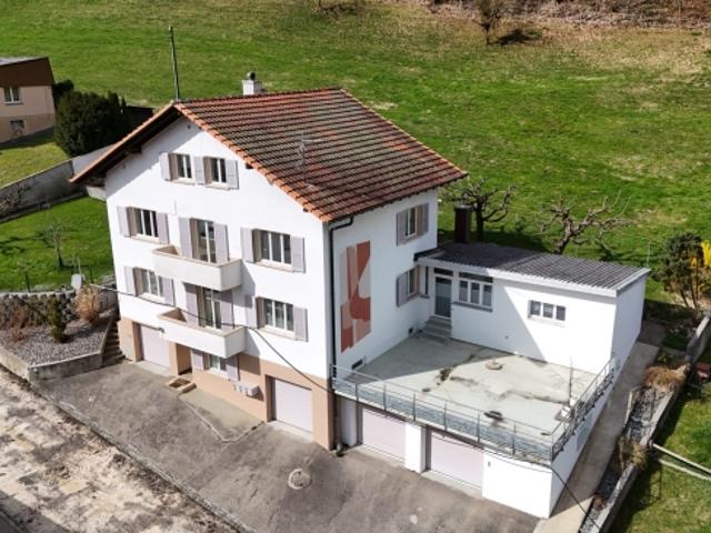 Zum Verkauf in Roches BE Gebäude mit 3 Wohnungen und 4 Garagen