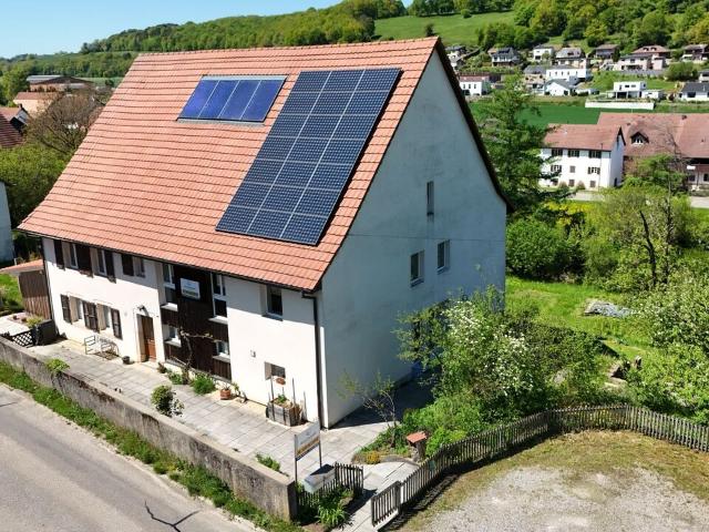 Zum Verkauf stehende 5,5 Zimmer Wohnung in Chevenez