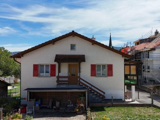 Zum Verkauf stehendes 5 Zimmer Haus mit großem Garten in Courtedoux