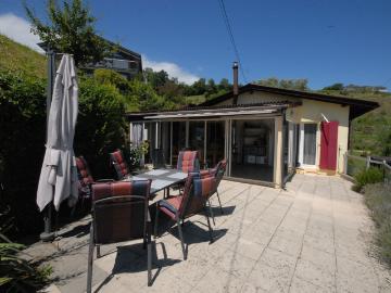 Zum Verkauf steht ein 4,5 Zimmer Haus in Vallamand Dessus mit atemberaubendem Blick auf den Lake Murten