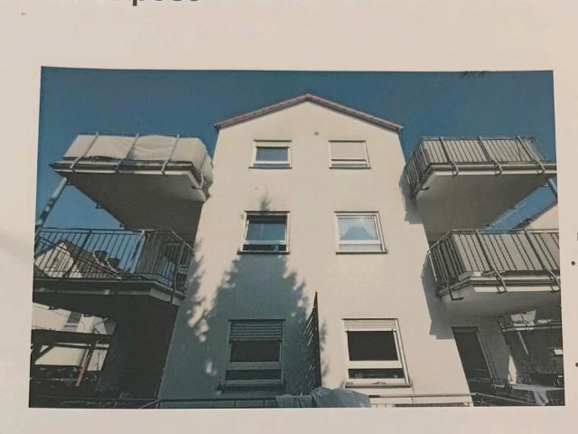 Zum Verkauf steht Souterrain 4 zimmer Wohnung