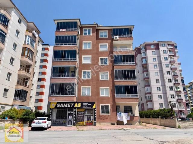 Zümrüt Mahallesinde Satılık Daire Bireysel Kombili