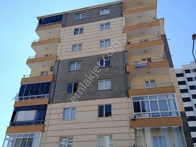 Zümrüt Mahallesinde 3+1 Kiralık Daire
