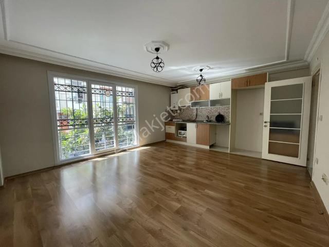 Zümrütevler Tülin Caddesi Yanı Metroya Yakın Kiralık 2+1 Daire