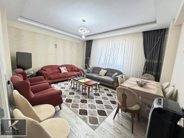 Zümrütkent Caddesi Üzeri Satılık 3+1 Fırsat Daire
