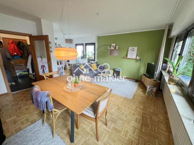 Zündorf: 4,5 Zimmer Maisonette Wohnung mit Balkon und EBK