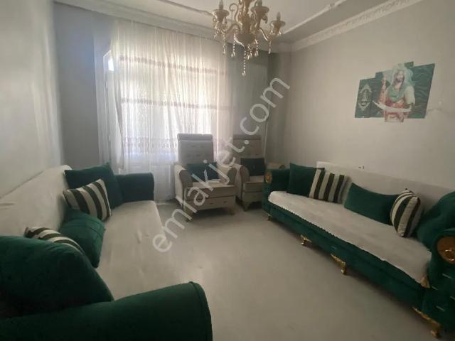 Zübeyde Hanım Mahallesi'nde 2+1 Eşyalı Kiralık Daire