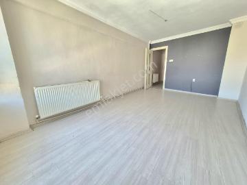Zübeyde Hanım Caddesi Adliye Arkası Önü Açık D.gazlı 2+1 95 M2