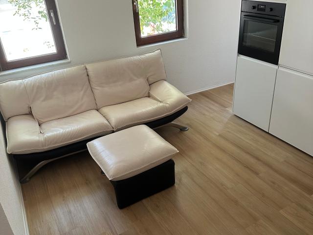 Zuffenhausen Zentrum neu Sanierte möblierte Wohnung 2 Zimmer Wohnung