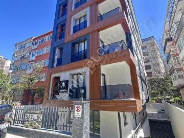 Zuhuraatbaba'da Satılık 75m2 2+1 Bahçe Kullanımlı Daire