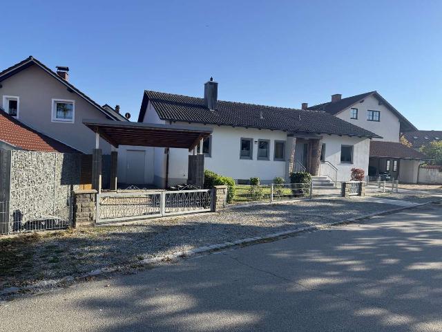 Zuhause mit 5 Zimmern in Wallersdorf