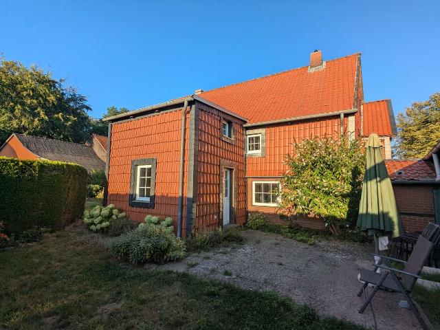 Zuhause mit 6,5 Zimmern in modernisiertem Haus in Salder