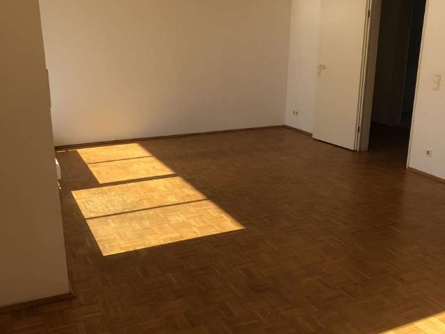 Zuhause mit 2 Zimmern in Düsseldorf Benrath