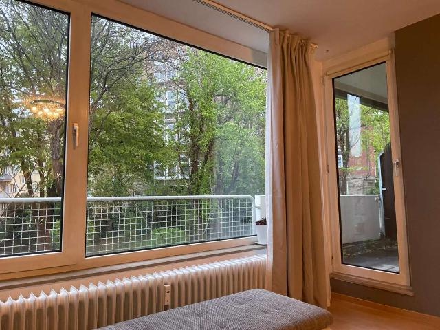 Zuhause mit 2 Zimmern und Balkon in Stuttgart
