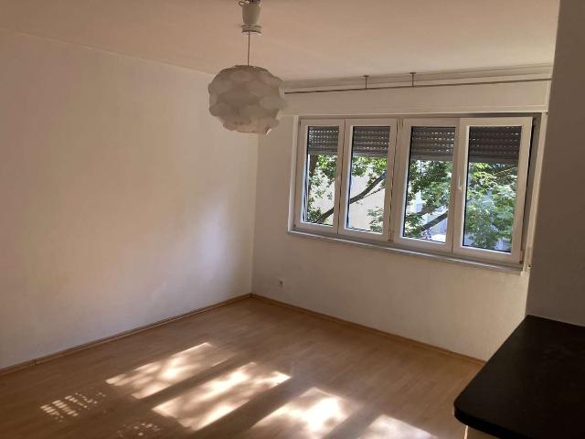 Zuhause mit 2,5 Zimmern in Stuttgart Bad Cannstatt