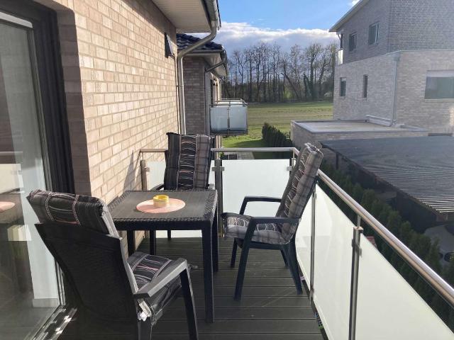Zuhause mit 3 Zimmern und Balkon in Hüde